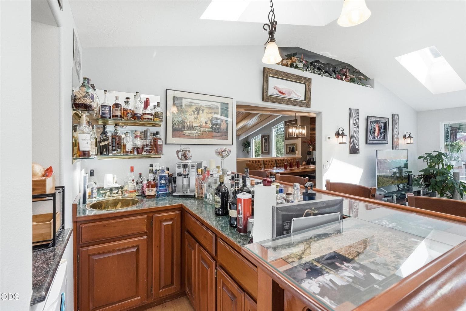 Photo of 900 Rancho Vista 5 of 44