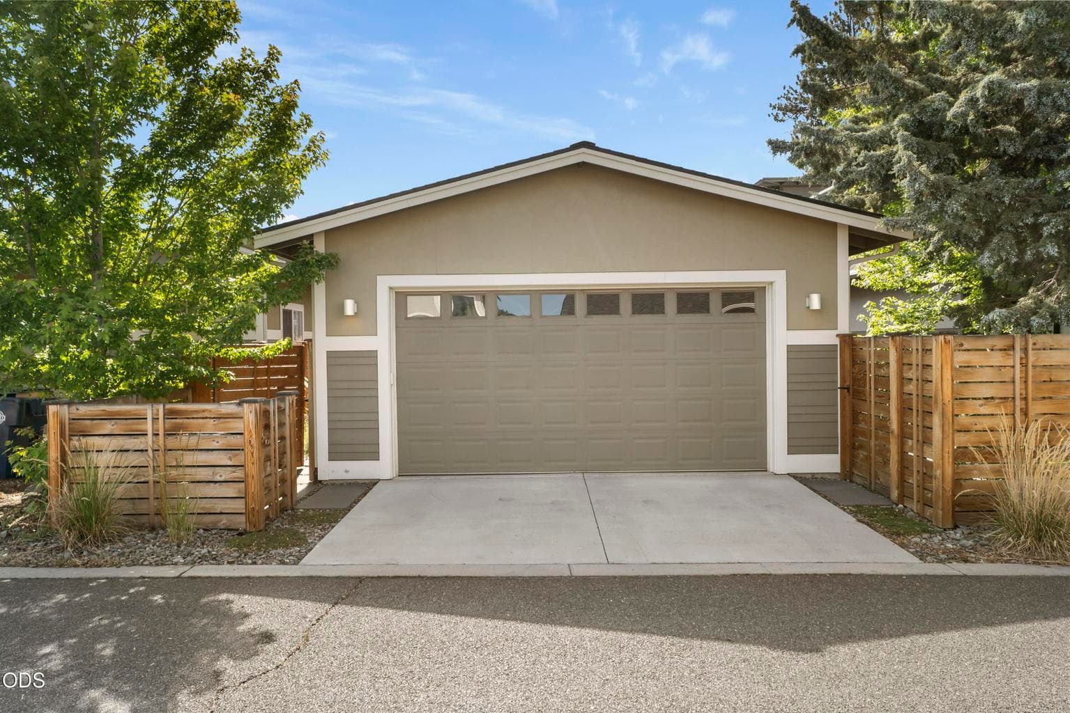 Photo of 63378 NW Clearstone Drive 33 of 45