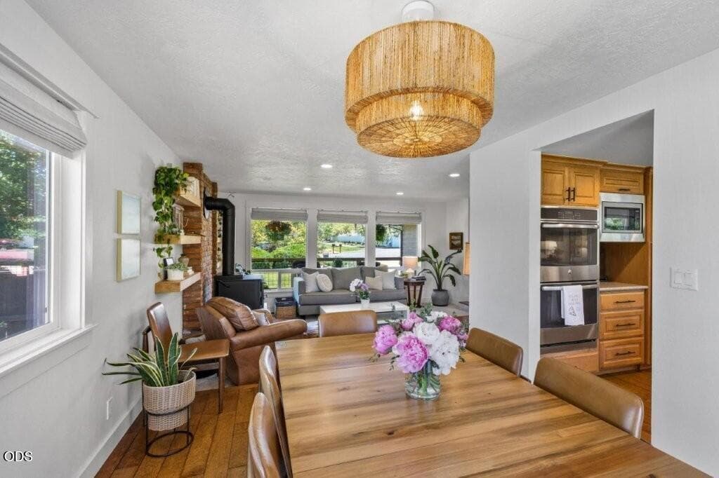 Photo of 61211 Mount Vista Drive 22 of 61