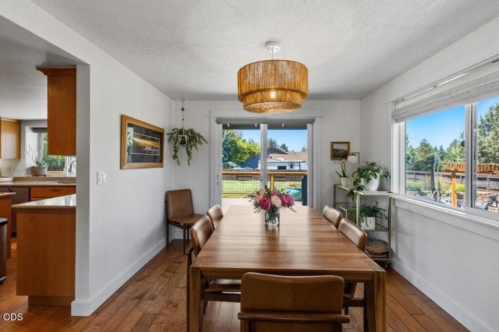 Photo of 61211 Mount Vista Drive 15 of 61