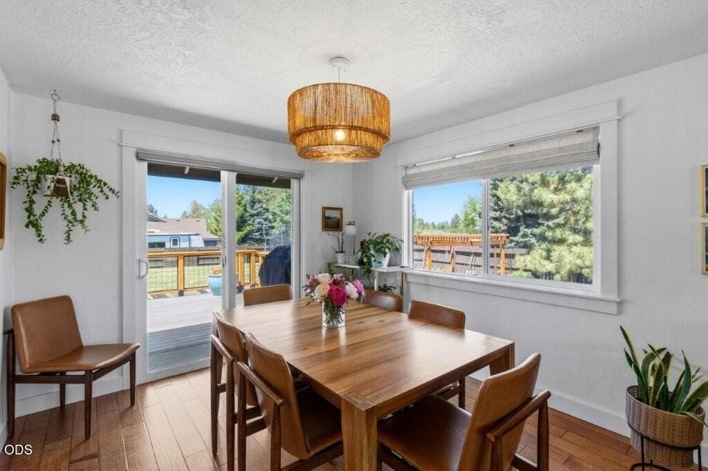 Photo of 61211 Mount Vista Drive 14 of 61