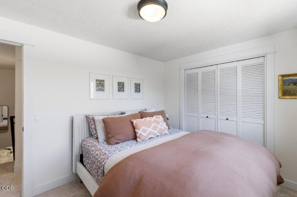 Photo of 61211 Mount Vista Drive 34 of 61