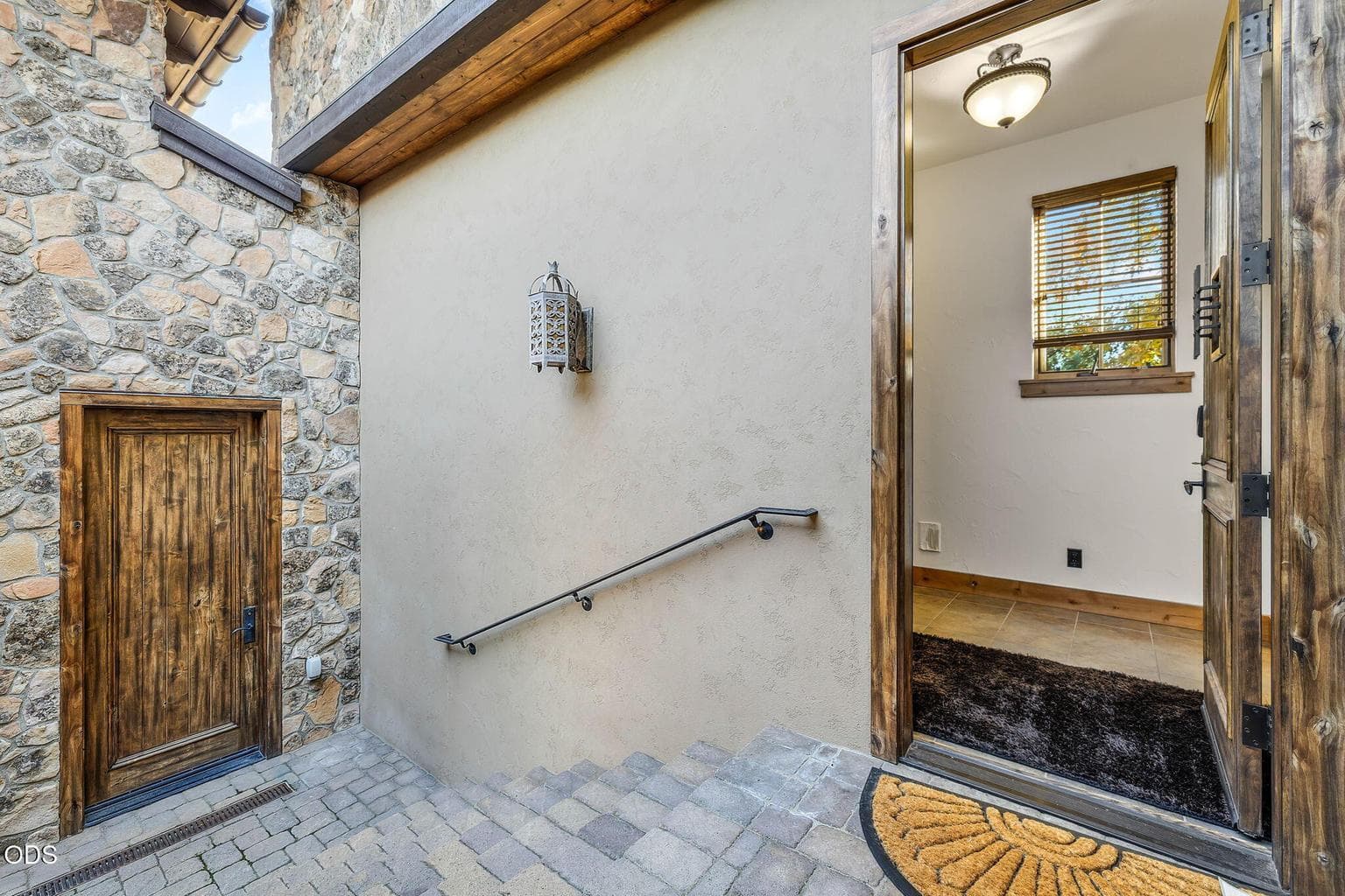 Courtyard entry to separate lock off Casita.