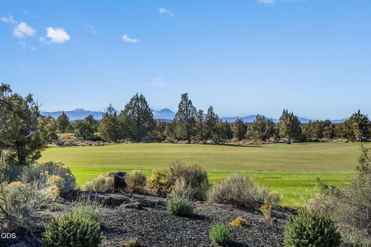 17th fairway of Fazio and mountains