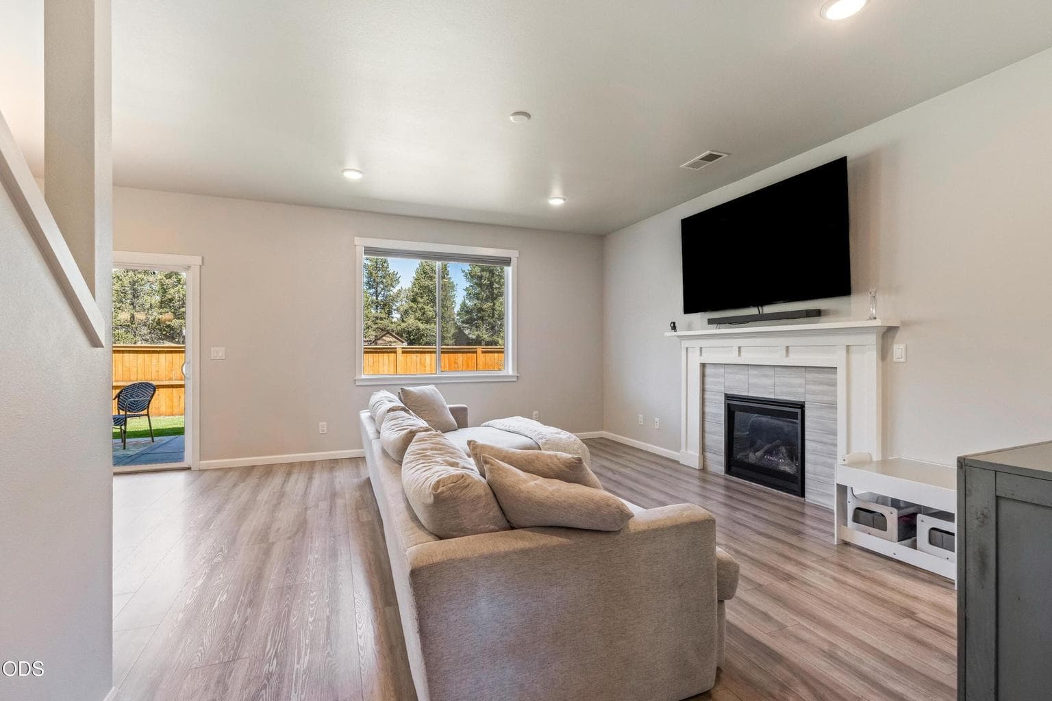 Photo of 16504 Pine Creek 4 of 38