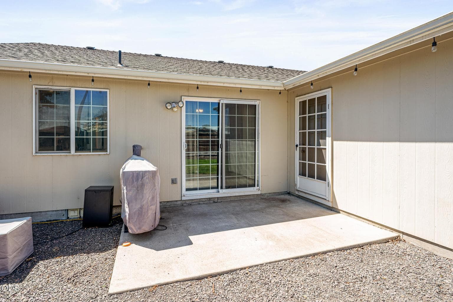 Photo of 723 NE Stoneridge Loop 19 of 23