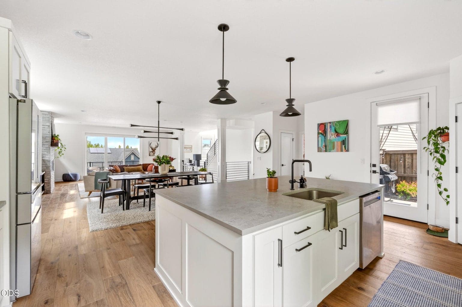 Photo of 2543 Marken Street 1 of 31