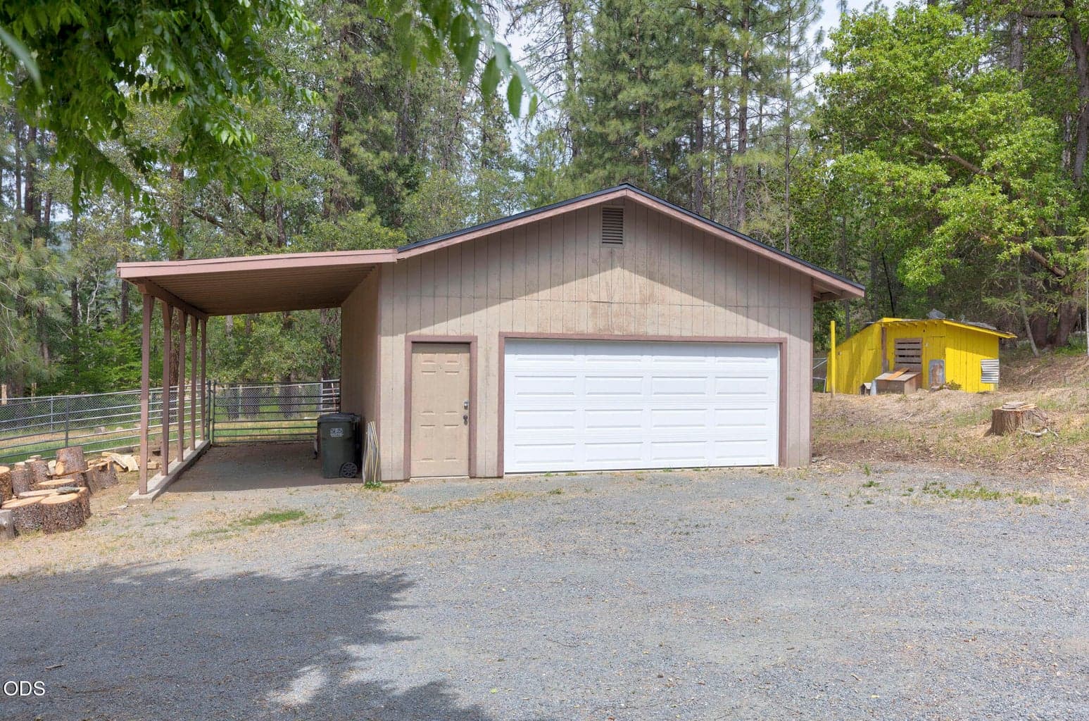 Garage:New Roof, New Door!