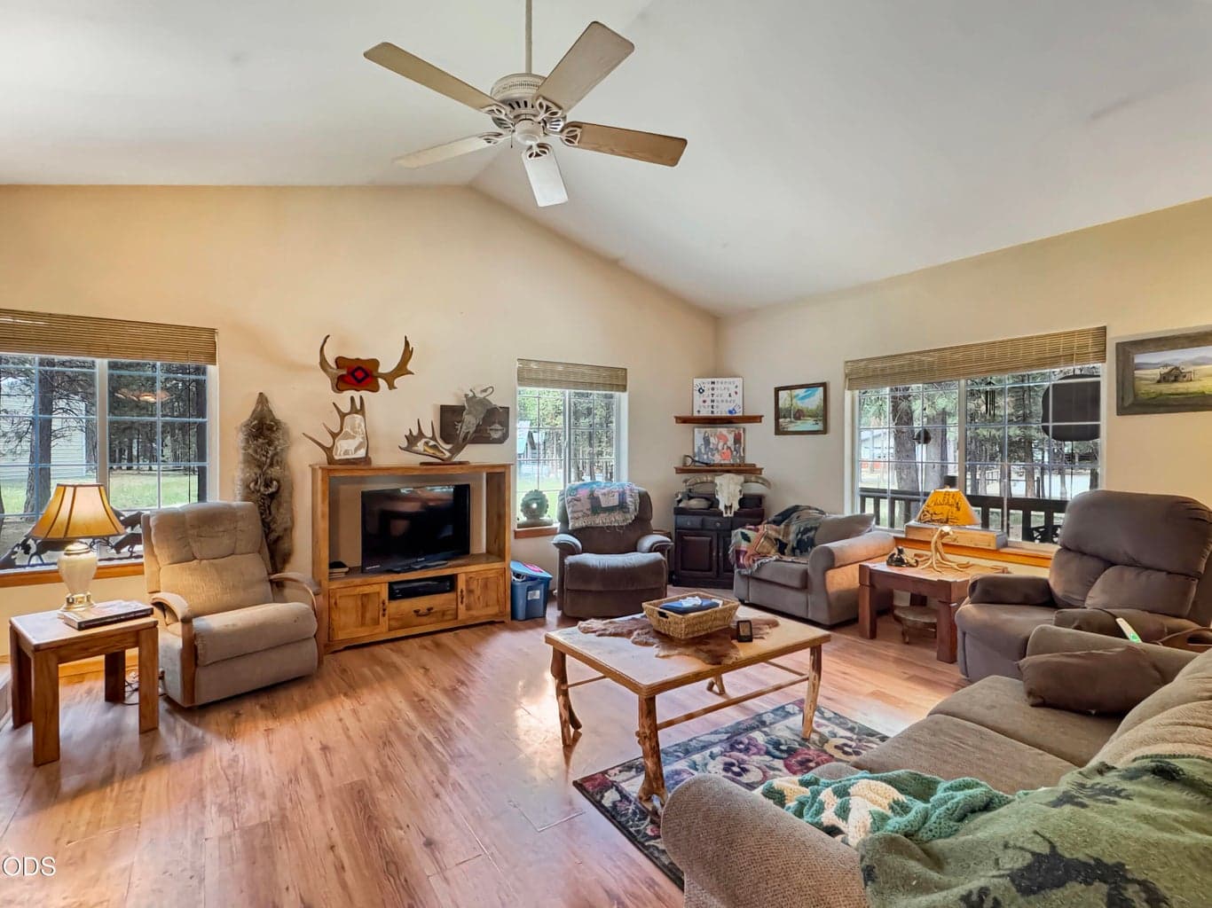 Photo of 14735 Peachwood Court 6 of 31