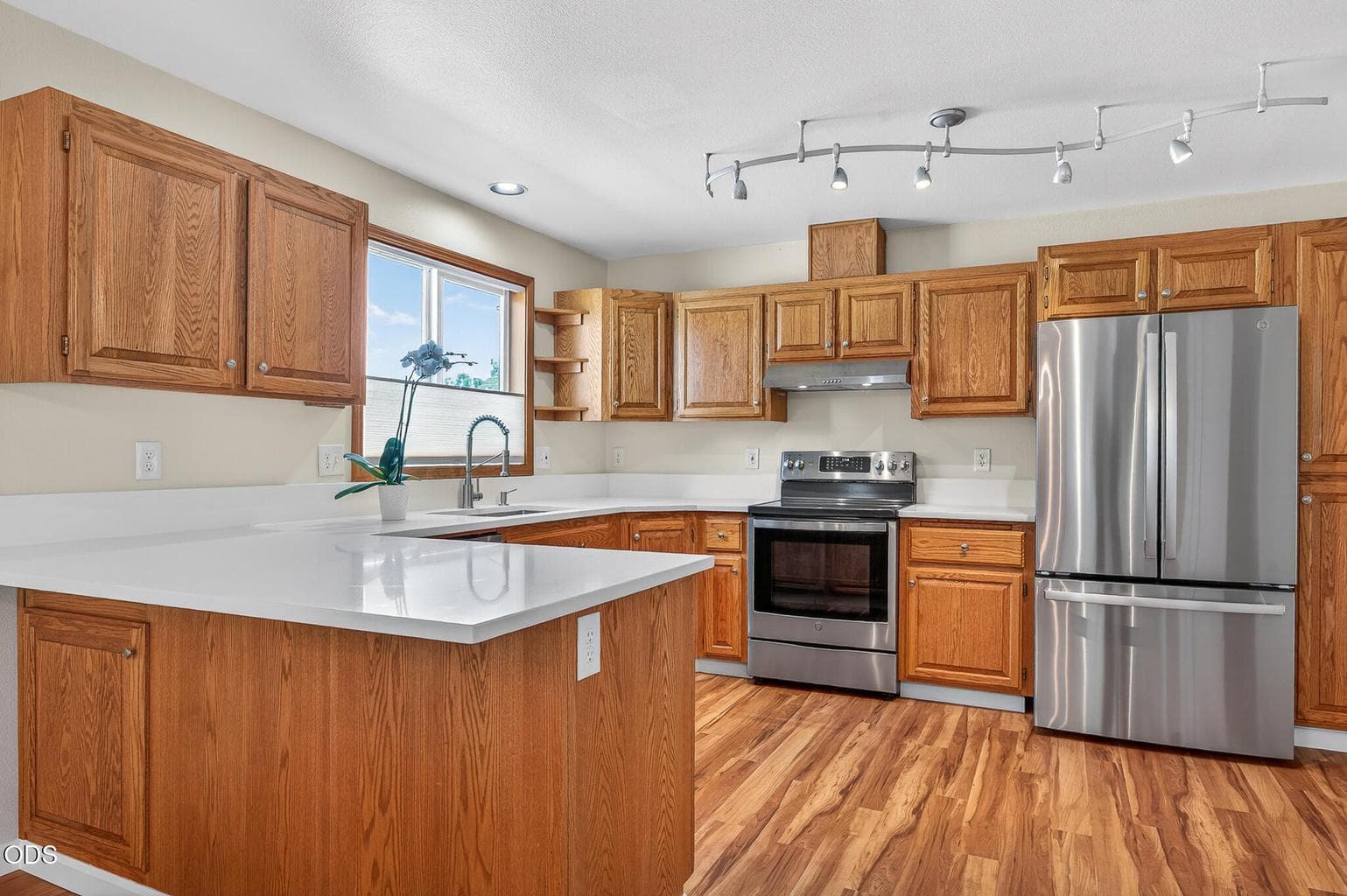 Photo of 2990 Wells Acres 5 of 38