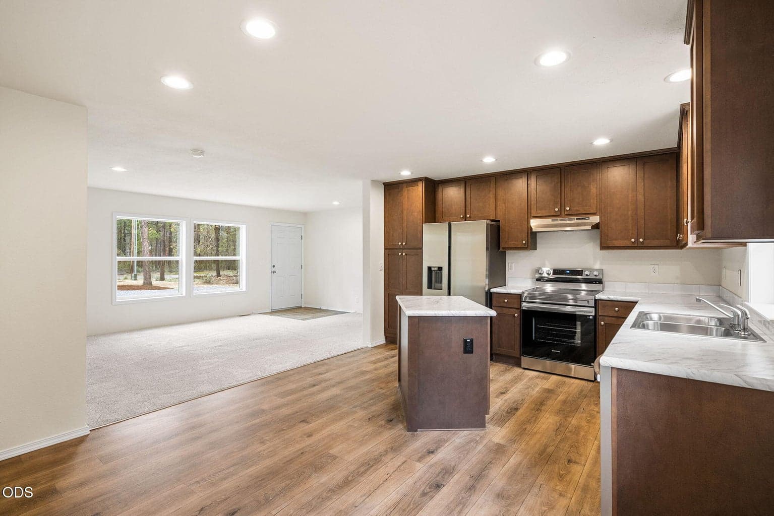 Photo of 52718 Oak Drive 10 of 36