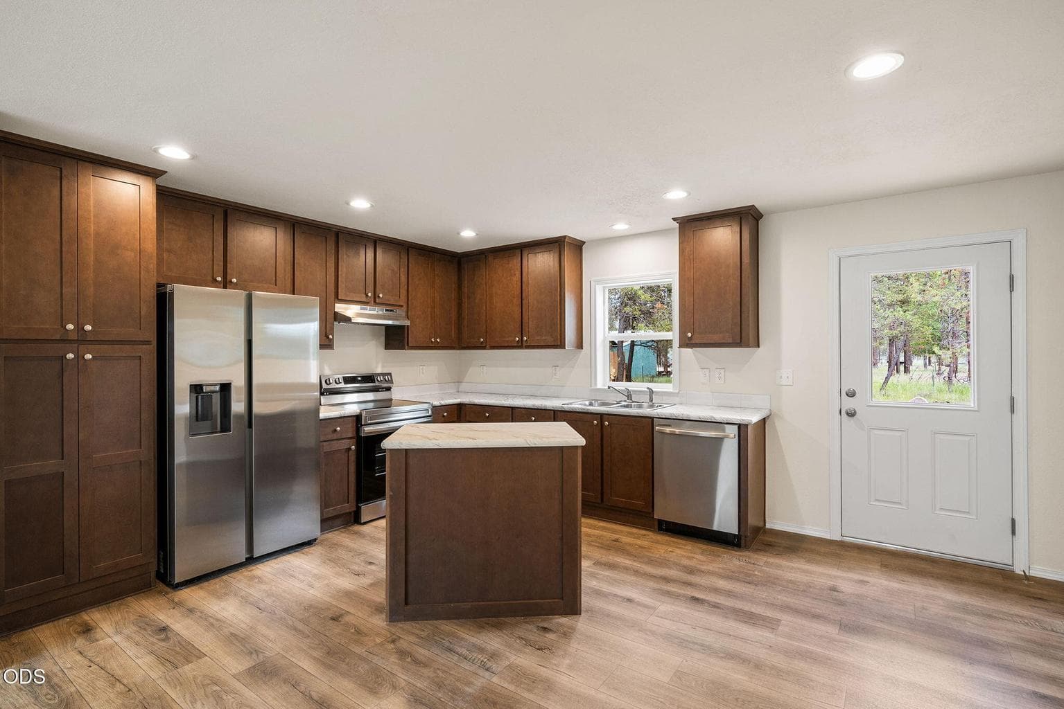 Photo of 52718 Oak Drive 12 of 36