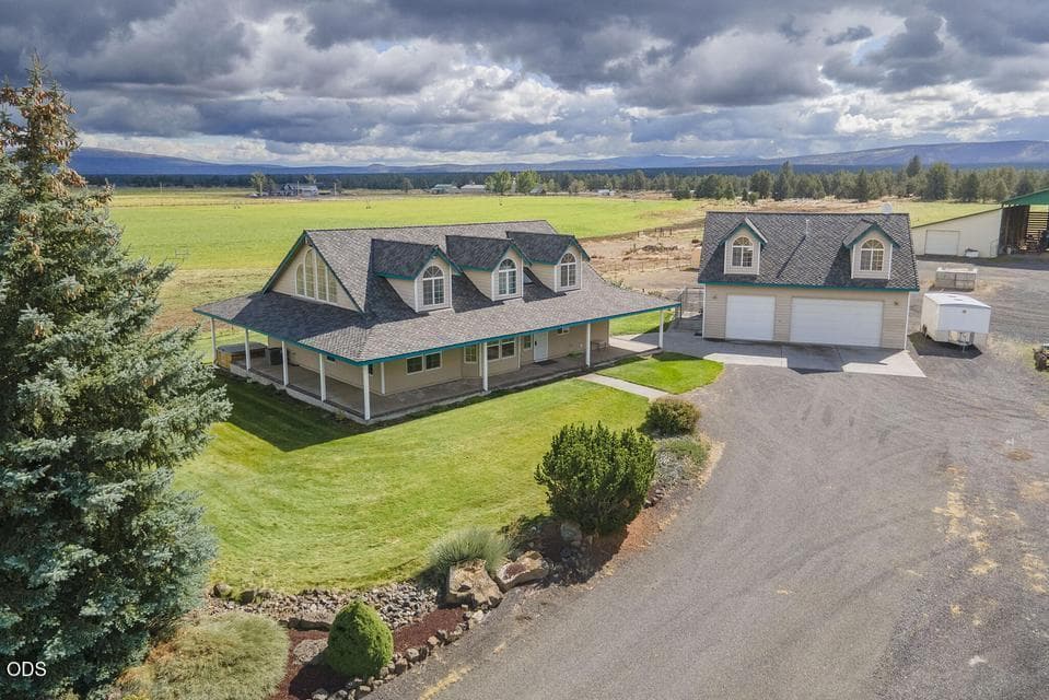 Photo of 24585 Dodds 2 of 108