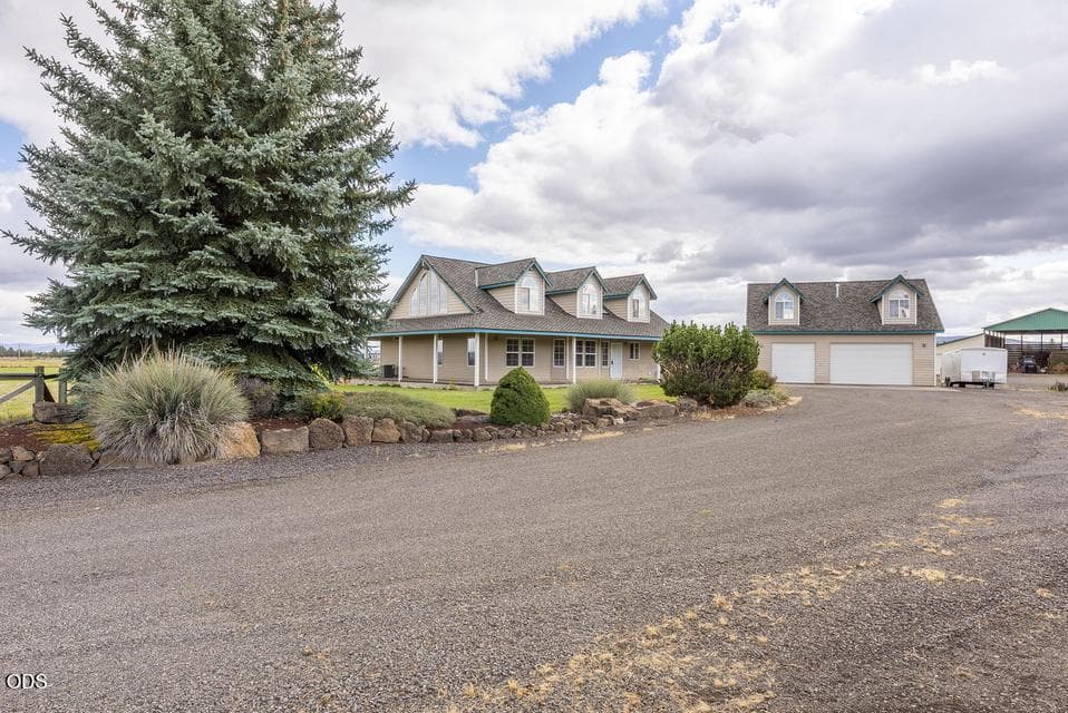 Photo of 24585 Dodds 3 of 108