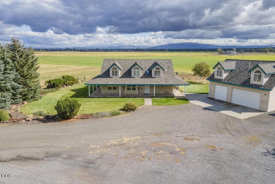 Photo of 24585 Dodds Road 16 of 108