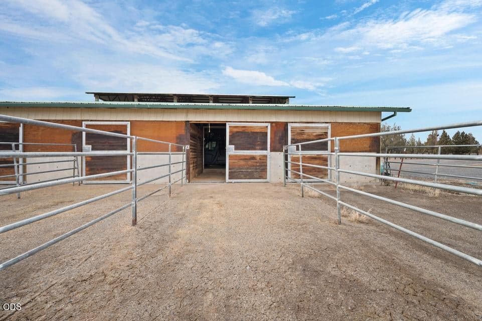 Photo of 24585 Dodds Road 25 of 108
