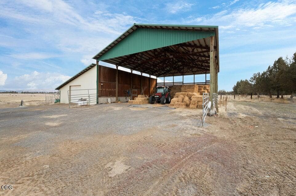 Photo of 24585 Dodds Road 76 of 108