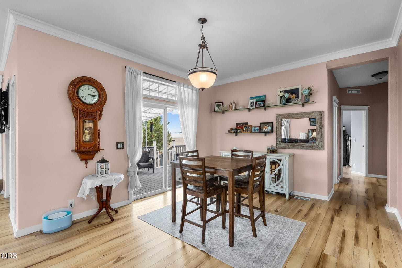 Photo of 5555 SE Jerry Drive 8 of 24