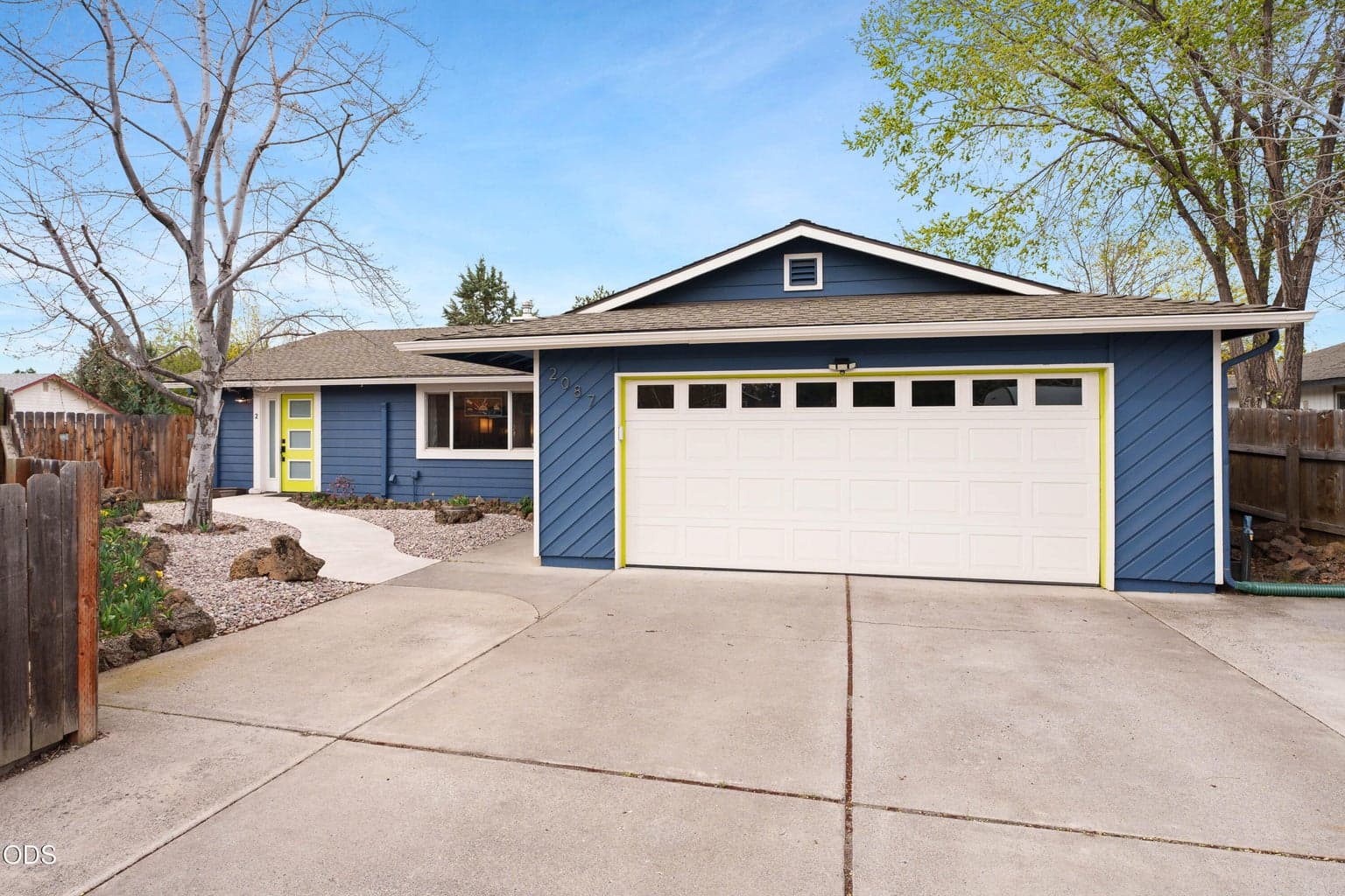 2087 Mistletoe, open house