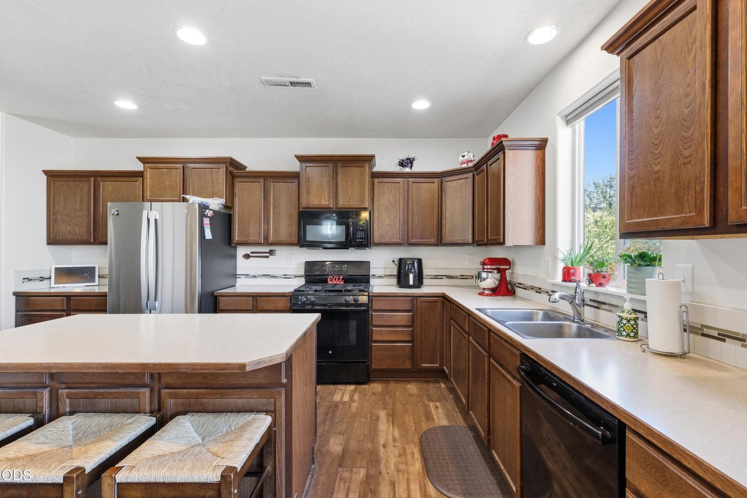 Photo of 21382 NE Eagle Crossing Avenue 8 of 44