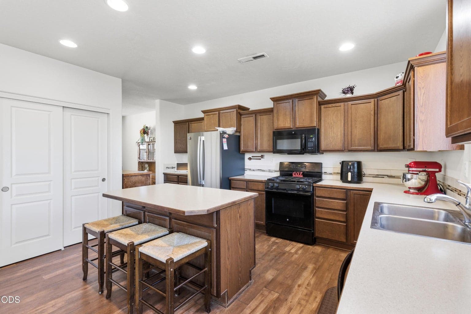 Photo of 21382 NE Eagle Crossing Avenue 11 of 44