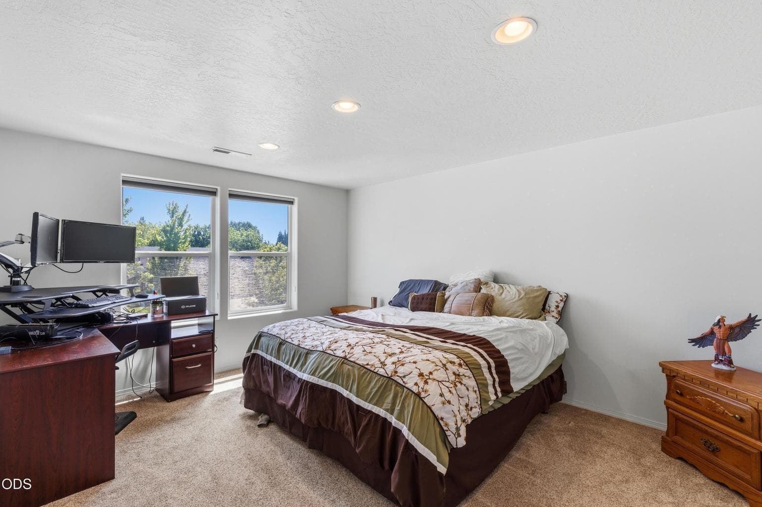 Photo of 21382 NE Eagle Crossing Avenue 21 of 44