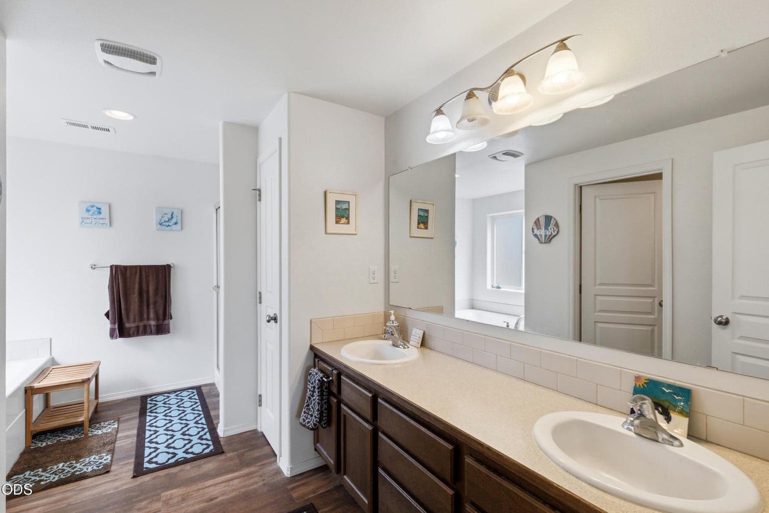 Photo of 21382 NE Eagle Crossing Avenue 23 of 44