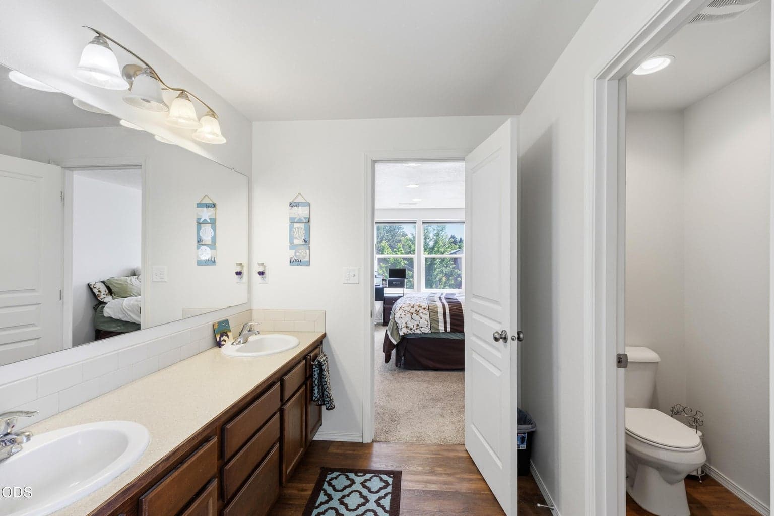 Photo of 21382 NE Eagle Crossing Avenue 25 of 44