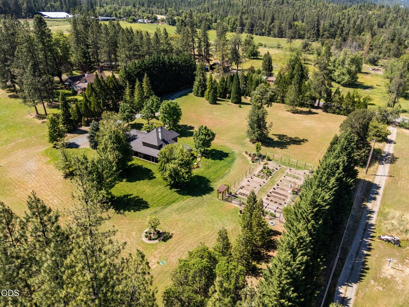 Photo of 693 Horizon Hills 3 of 60