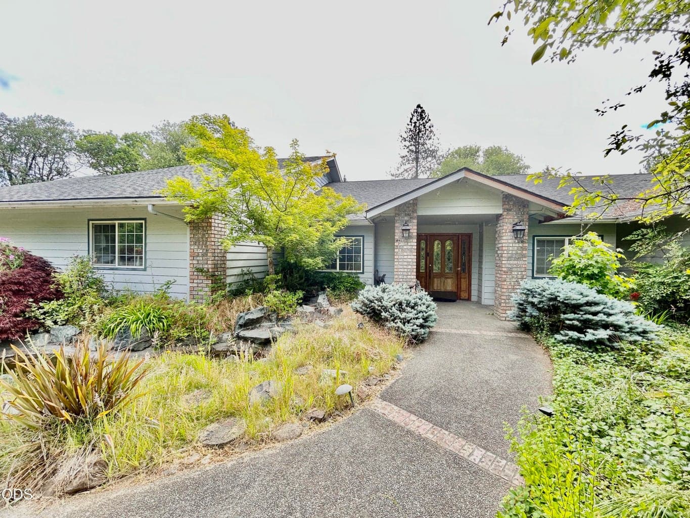 Photo of 2075 Allen Creek 1 of 30