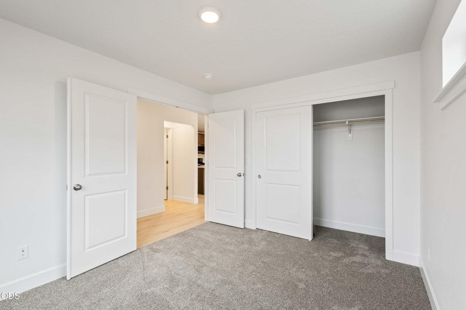 Photo of 458 NW Birdie Lane 6 of 26