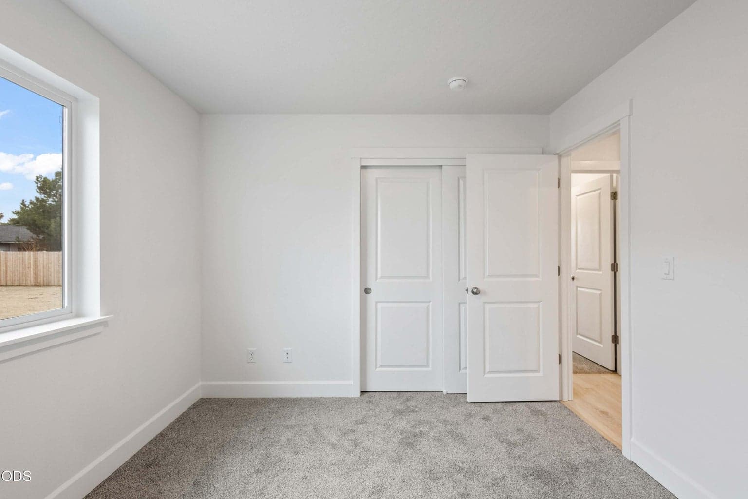 Photo of 458 NW Birdie Lane 23 of 26