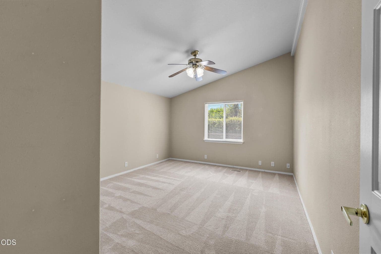 Photo of 2583 NE Wintergreen Drive 24 of 39