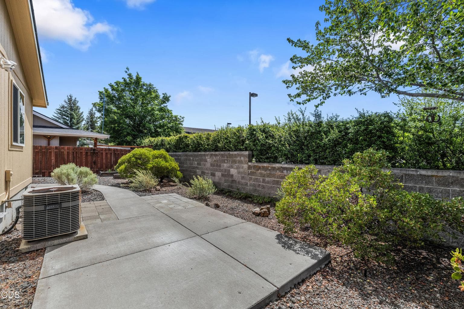 Photo of 2583 NE Wintergreen Drive 34 of 39