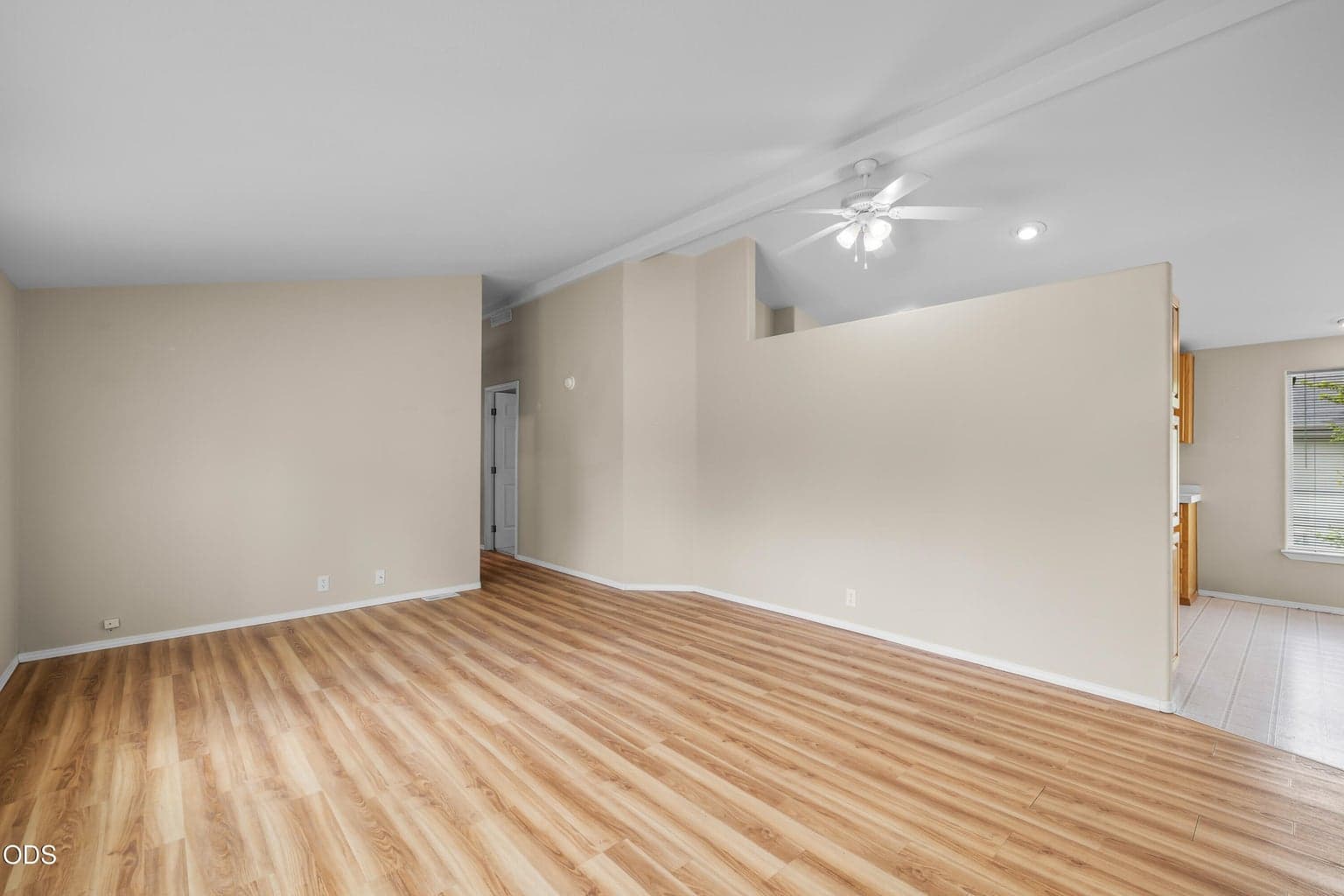 Photo of 2583 NE Wintergreen Drive 8 of 39
