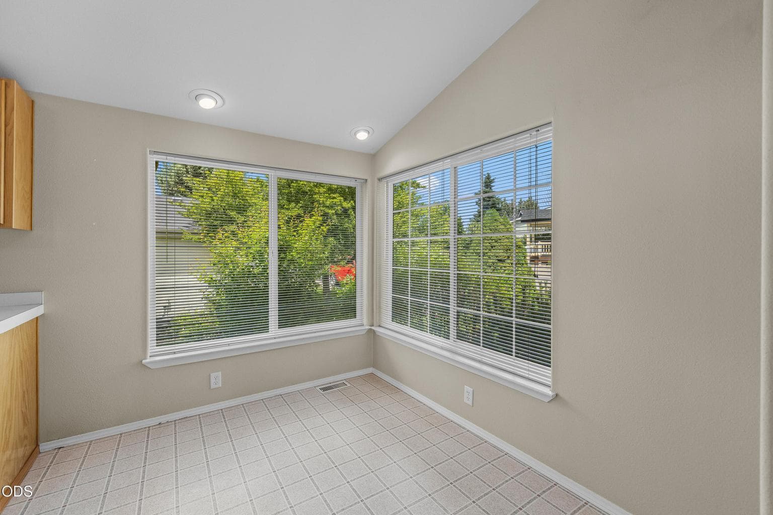 Photo of 2583 NE Wintergreen Drive 13 of 39