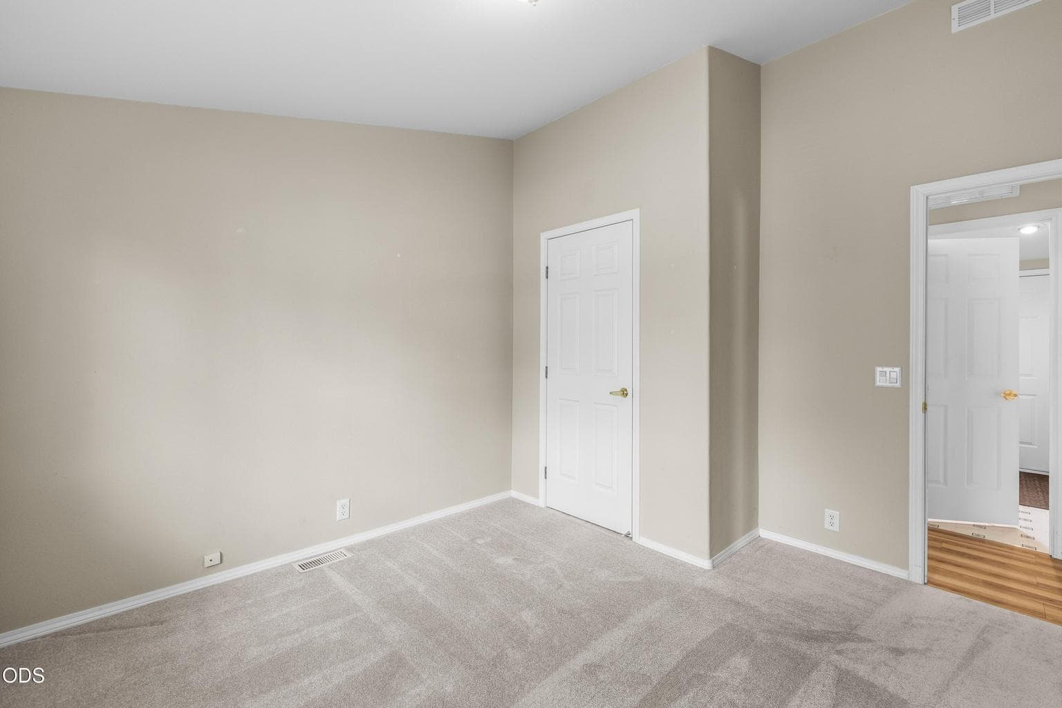 Photo of 2583 NE Wintergreen Drive 16 of 39
