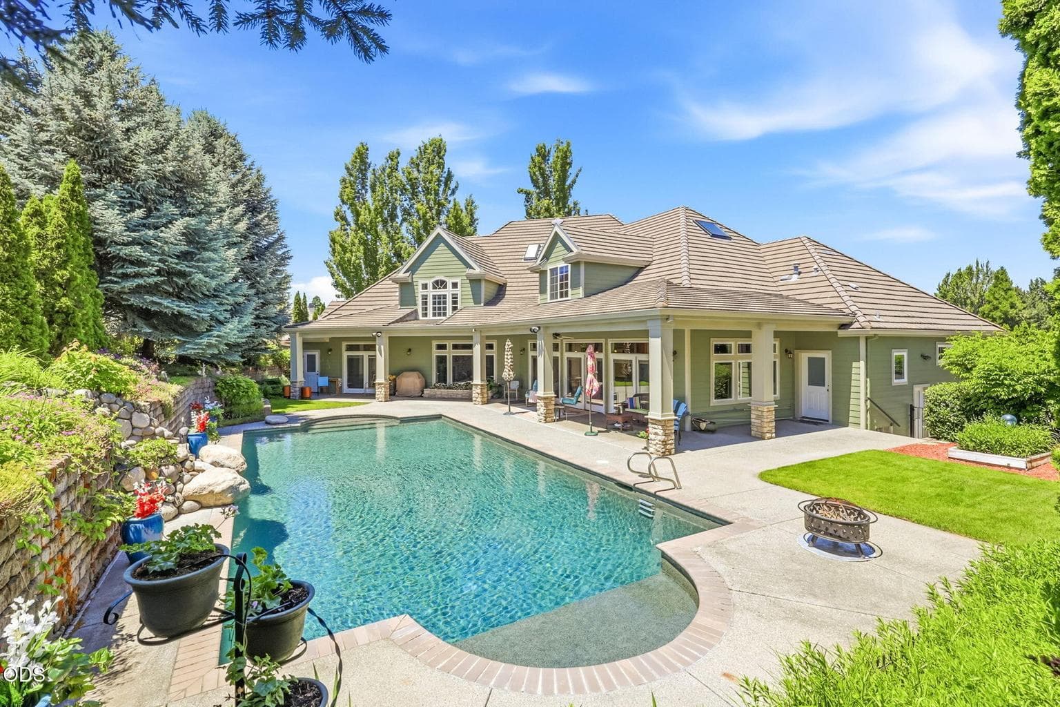 631 Seventh Fairway