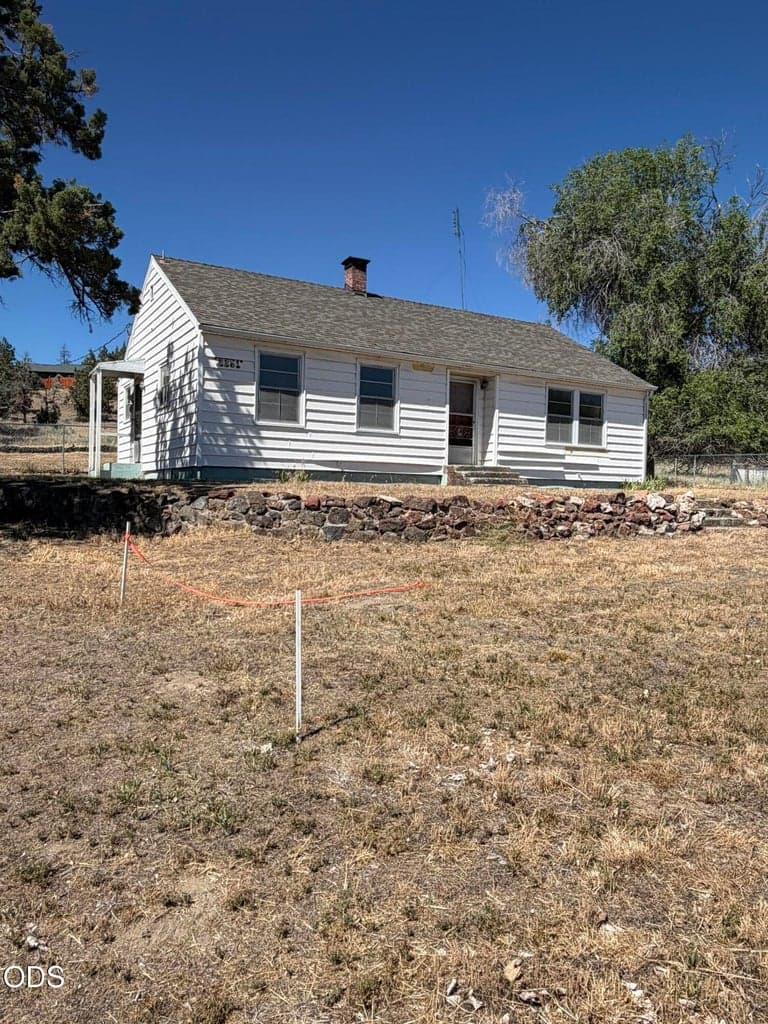 Photo of 2251 Laughlin 2 of 7