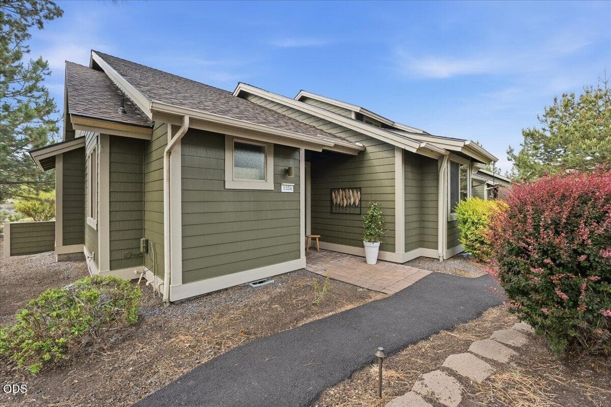 Photo of 1354 Highland View 2 of 47