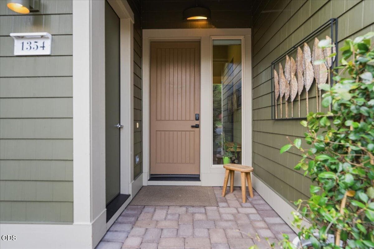 Photo of 1354 Highland View 4 of 47