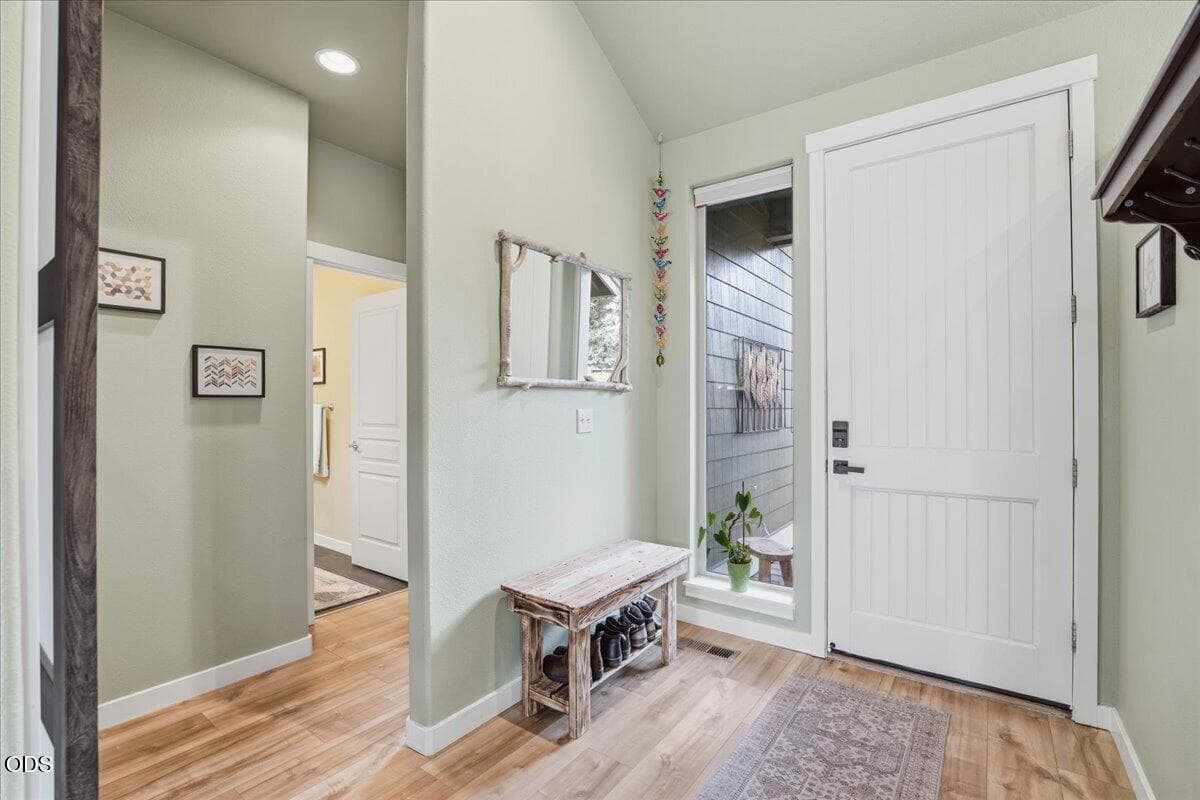 Photo of 1354 Highland View 5 of 47