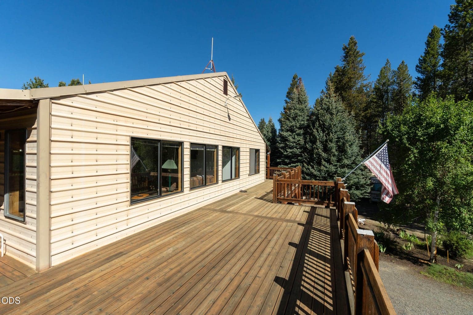 Photo of 52971 Bridge Drive 14 of 32