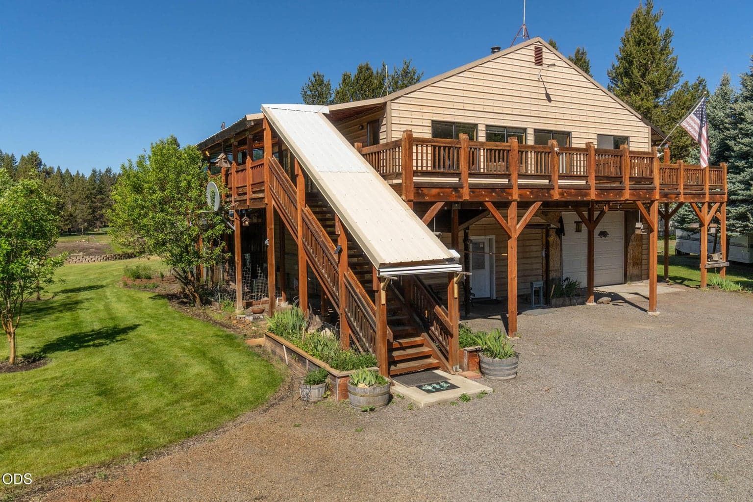 Photo of 52971 Bridge Drive 32 of 32