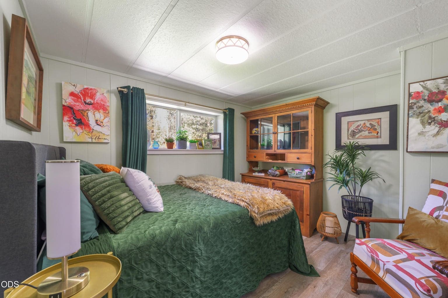 2nd Bedroom