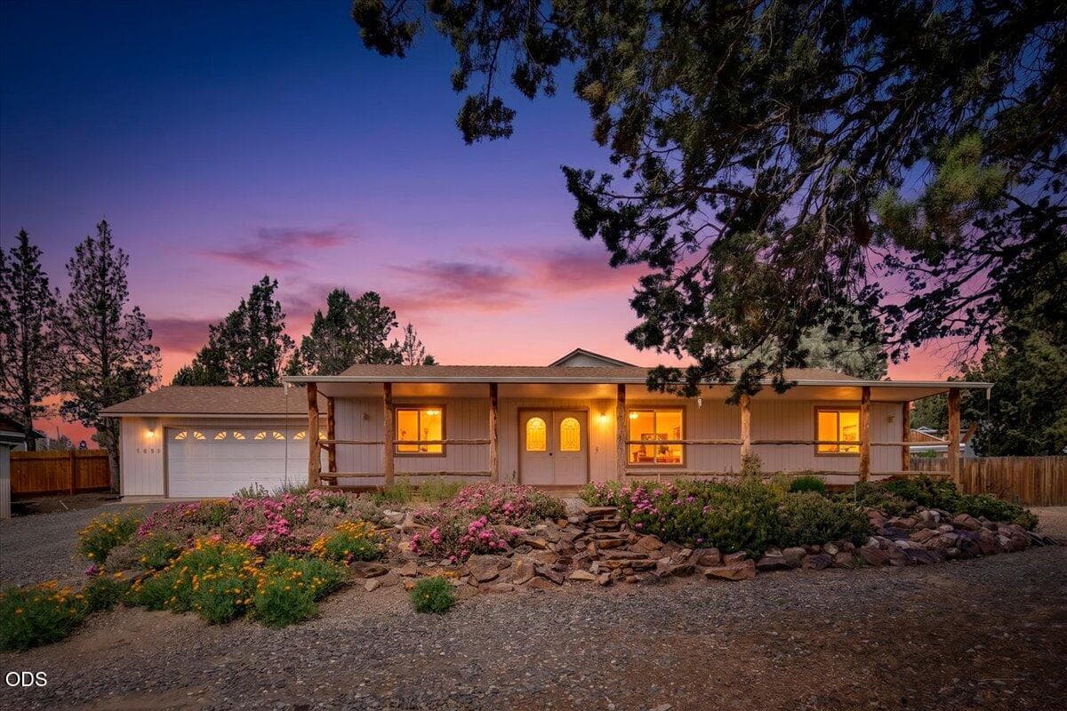 6089 Combs, open house