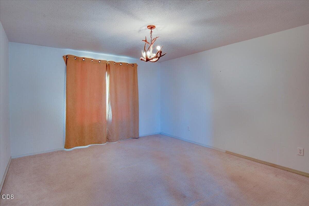 Photo of 6089 NW Combs Street 16 of 28