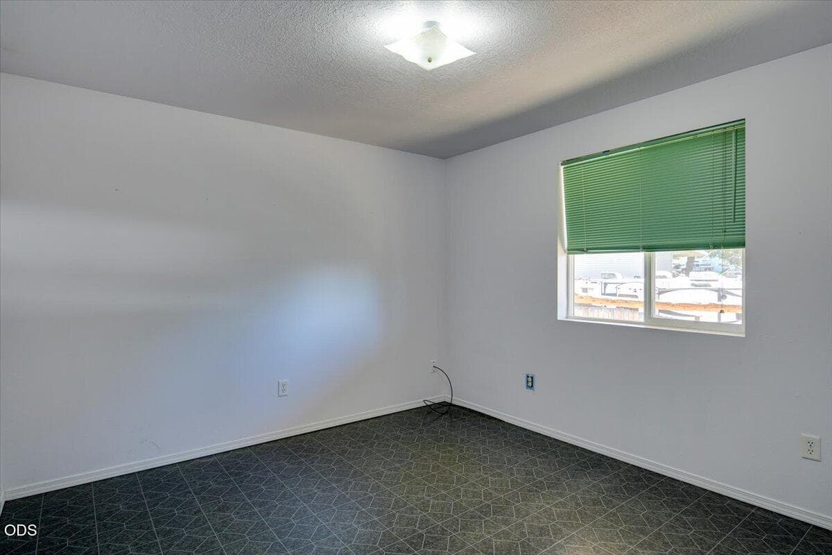 Photo of 6089 NW Combs Street 17 of 28