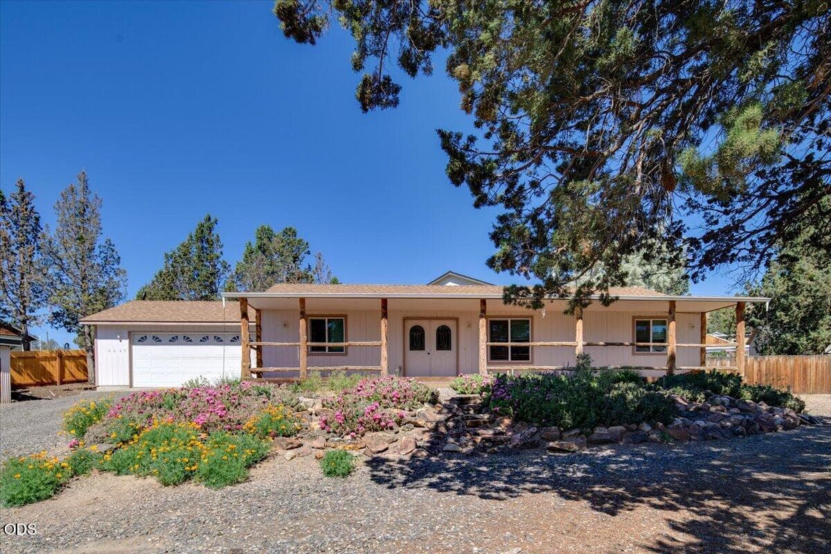 Photo of 6089 NW Combs Street 25 of 28