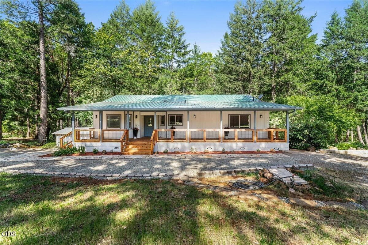 Photo of 1537 Murphy Creek 2 of 43